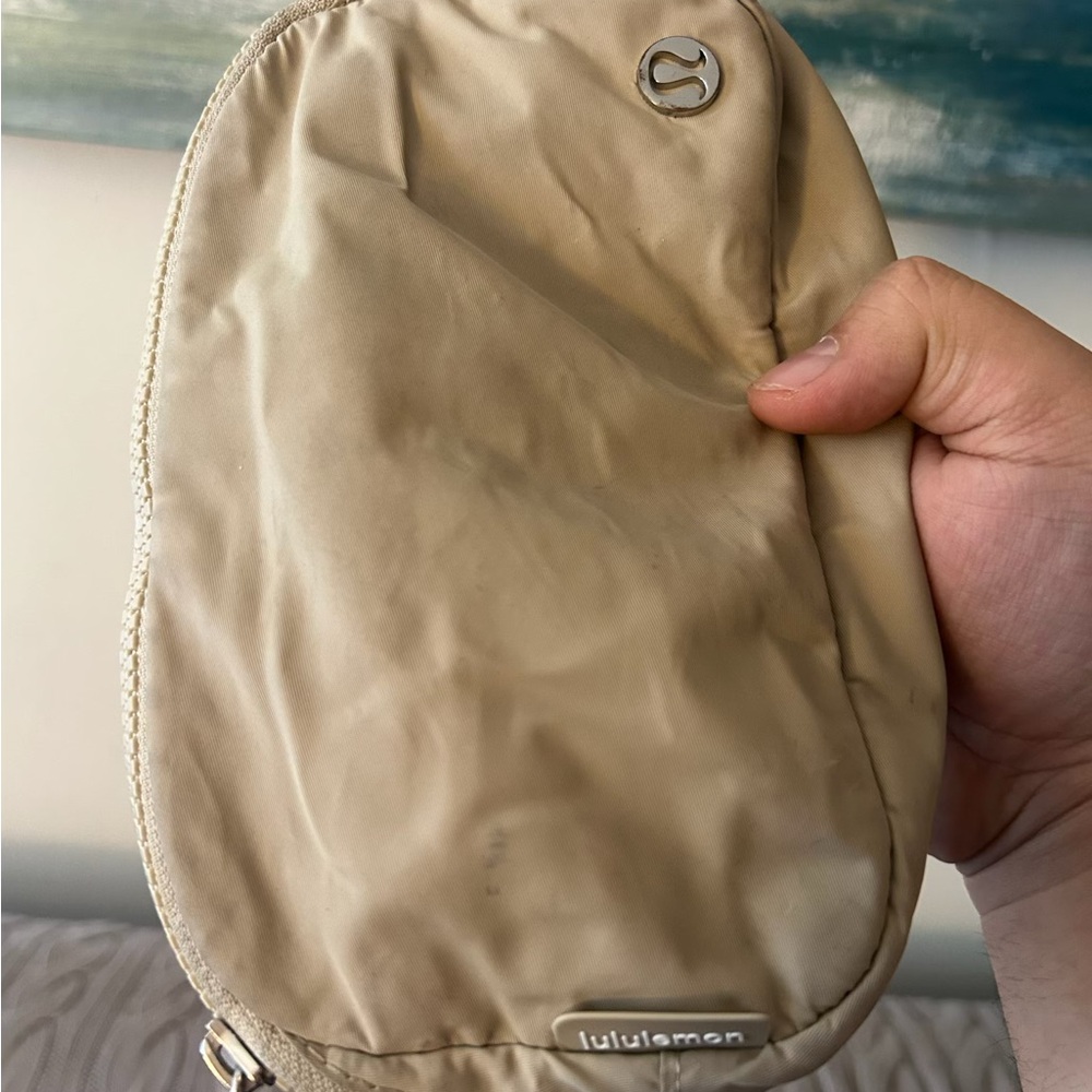 SOLD- Lululemon Cream Belt Bag - Picture 3 of 5